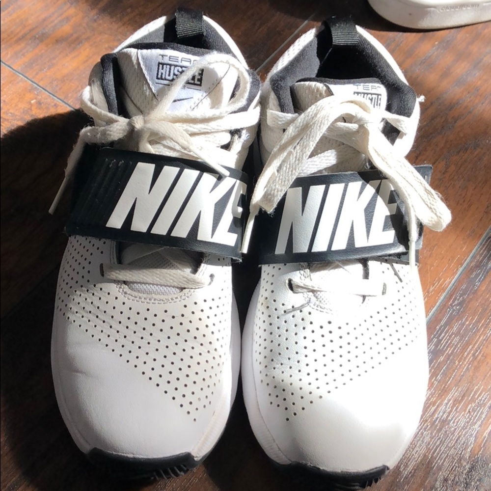 Nike team hustle basketball shoes